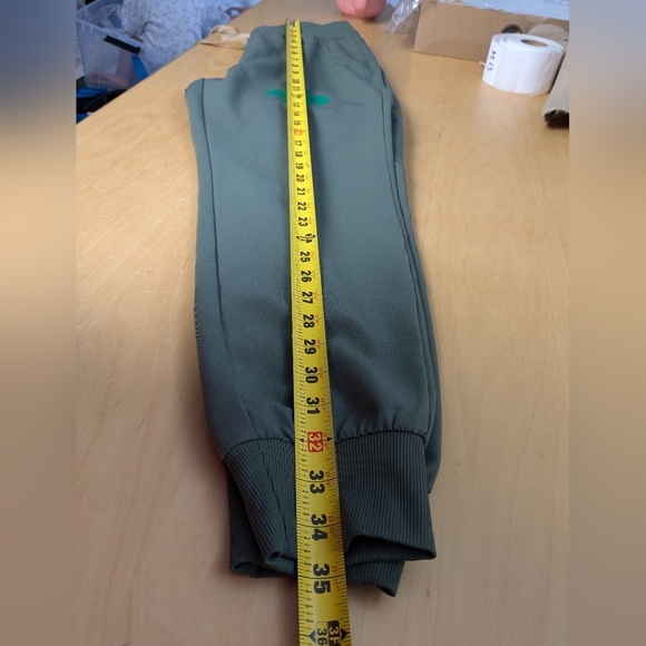 COPY - FIGS Women's Zamora Jogger Scrub Pants size XS petite kaki green - Picture 15 of 16